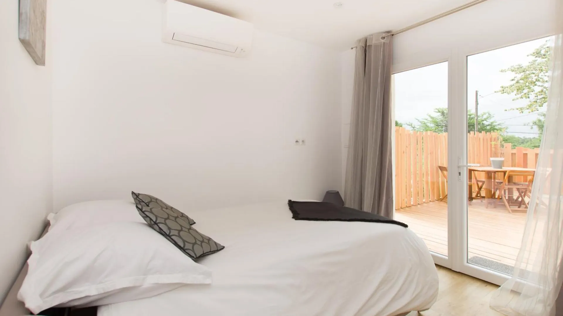 L Escapade Nature Et Gourmande Gites, Chambres D'Hotes, Piscine, Spa Toulouse Colomiers Gers Pujaudran